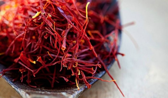 Saffron không chỉ là một loại gia vị quý mà còn là một loại dược liệu đắt đỏ.