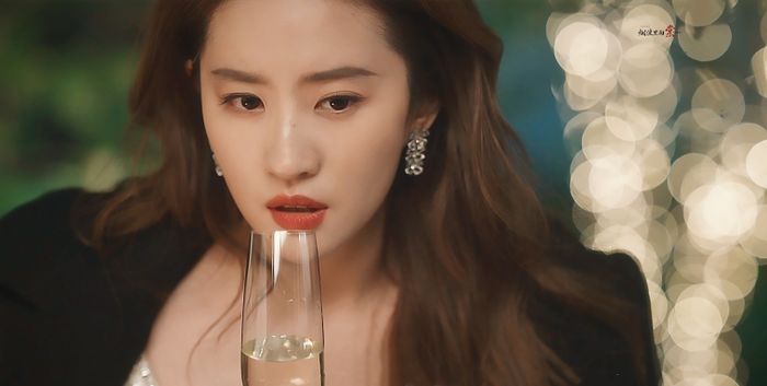 Hình ảnh Lưu Diệc Phi như một nàng thơ đẹp trong bộ phim mới làm nổi bật dự án này.