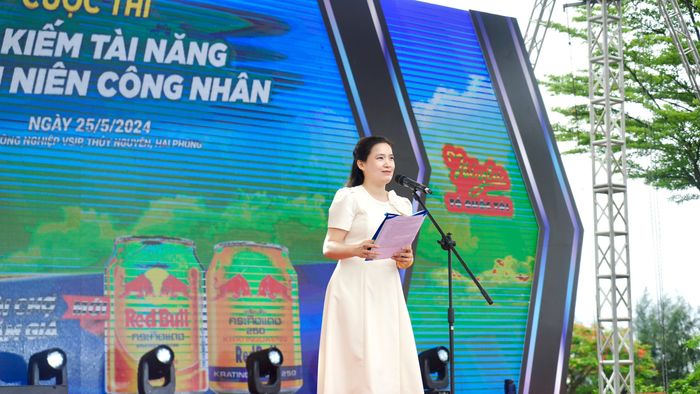 Chị Vương Toàn Thu Thủy phát biểu khai mạc sự kiện.