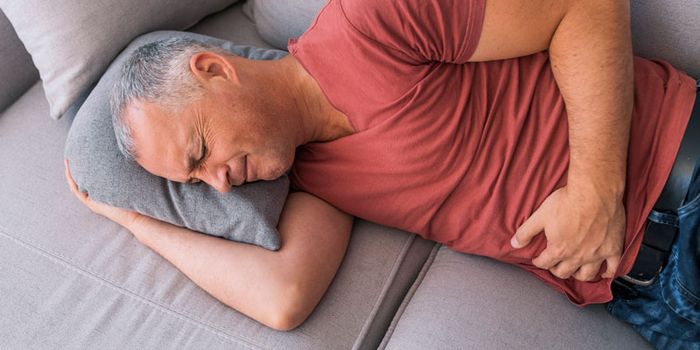 Bệnh nhân thường gặp cảm giác đau bụng dữ dội sau khi ăn no