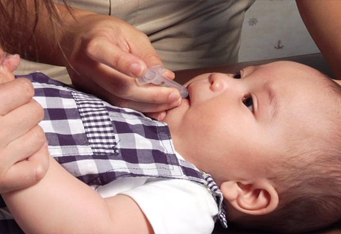 Việc cho trẻ tiêm vắc xin Rotavirus là một trong những biện pháp phòng tránh bệnh hiệu quả nhất.