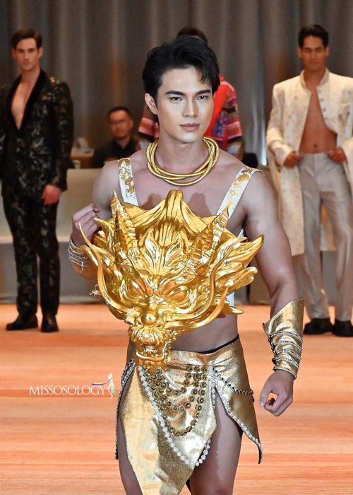 Bộ trang phục “Rồng thiêng” của Huỳnh Võ Hoàng Sơn - Ảnh: Missosology