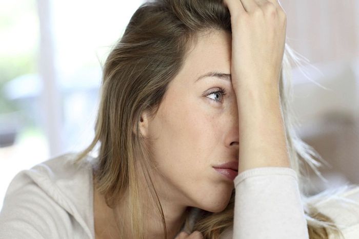 Người mệt mỏi, da xanh xao vì thiếu máu