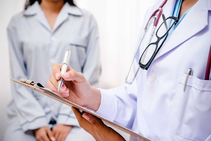 Nếu có dấu hiệu thiếu máu, hãy đi khám sớm để được điều trị kịp thời