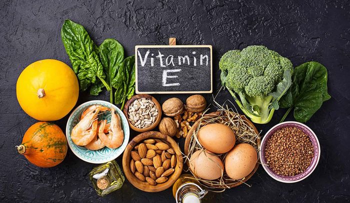 Vitamin E là một loại vitamin quan trọng cần được bổ sung đầy đủ mỗi ngày cho nam giới