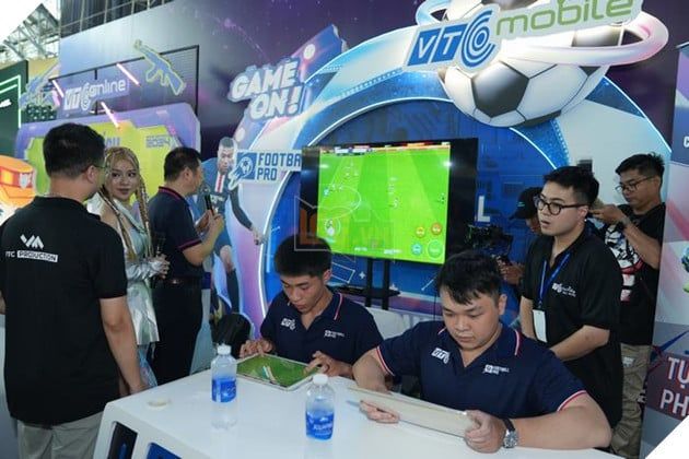 “Rực Rỡ” Với Các Giải Đấu Esports Từ Nhà Phát Hành VTC Mobile 10