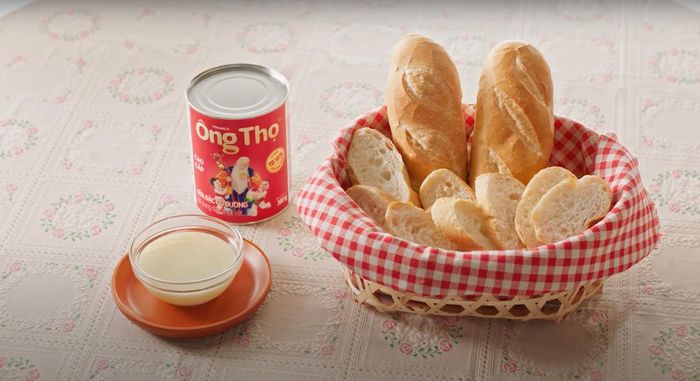 Bánh mì chấm sữa của Ông Thọ đã trở thành một kỷ niệm đáng nhớ trong tuổi thơ của nhiều người.
