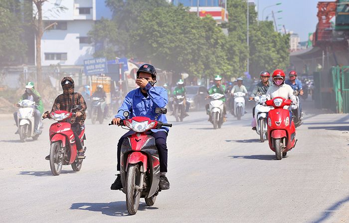 Không khí ô nhiễm, khói bụi tạo điều kiện thuận lợi cho sự gia tăng các yếu tố gây bệnh đường hô hấp