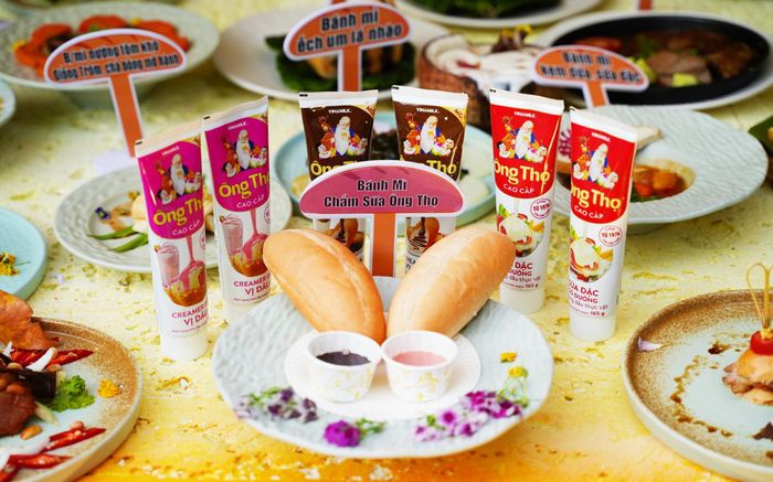 Bánh mì chấm sữa - một phần không thể thiếu trong văn hoá ẩm thực của người Việt Nam - Ảnh 2.