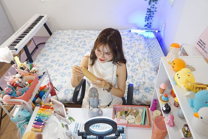 Nghề nghiệp của một cô gái tạo ra những âm thanh dễ ngủ