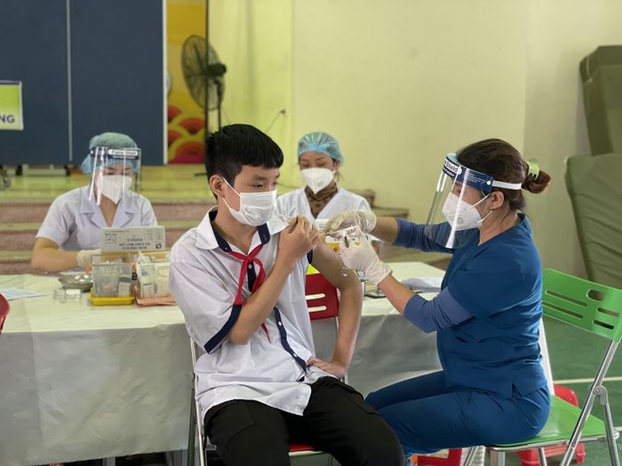 Tại Việt Nam, hơn 1,4 triệu liều vắc xin đã được tiêm cho trẻ từ 12 - 17 tuổi (Nguồn: Internet)