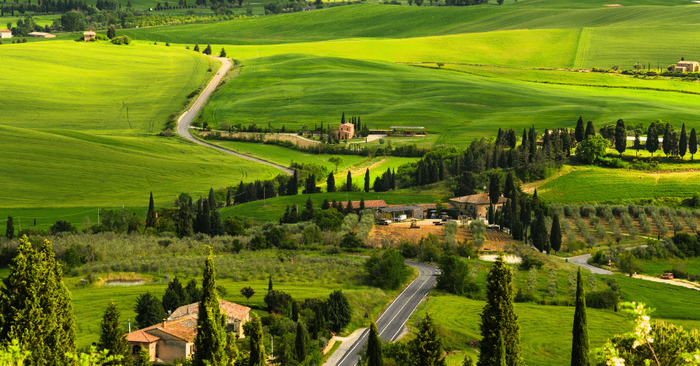 Hoàng tử Brunei và vợ nghỉ trăng mật ở Italy