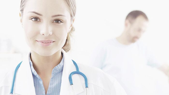 Cần gặp bác sĩ khi có bất kỳ dấu hiệu ngứa tinh hoàn nào liên quan đến bệnh lý