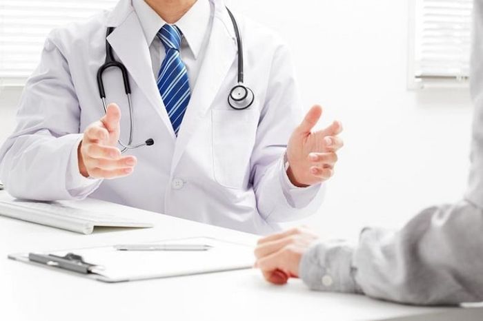 Thăm khám để kiểm tra tình trạng sức khỏe