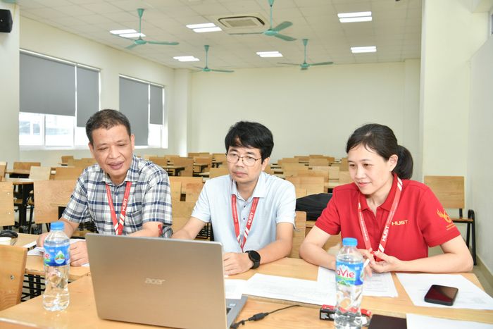 Cách Bách khoa phỏng vấn thí sinh 'tài năng' ra sao