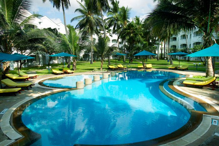 Tinh Trùng Không Thể Sống Lâu Trong Nước Bể Bơi