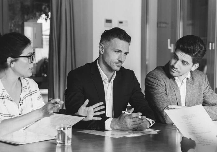 Làm Sao Khi Teamwork Với Người Mình Không Thích?