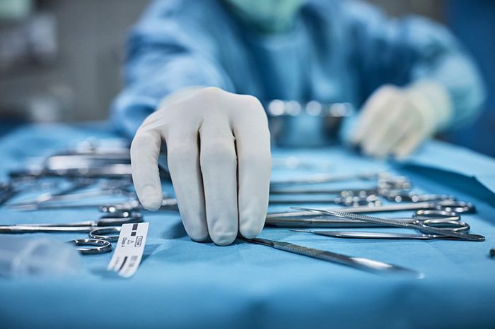 Nhiều nam giới có nguy cơ phải cắt bỏ hoàn toàn tinh hoàn do quan hệ tình dục bừa bãi và không lành mạnh.