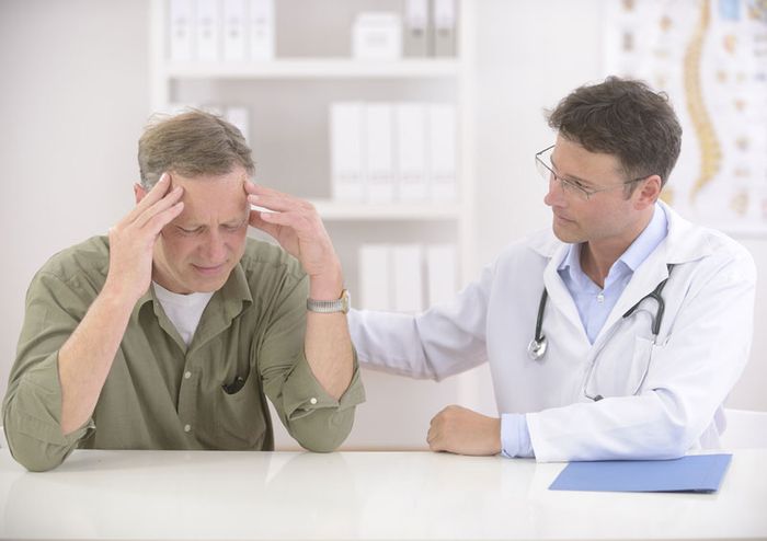 Việc đi khám bác sĩ là cần thiết khi gặp phải xuất tinh sớm.