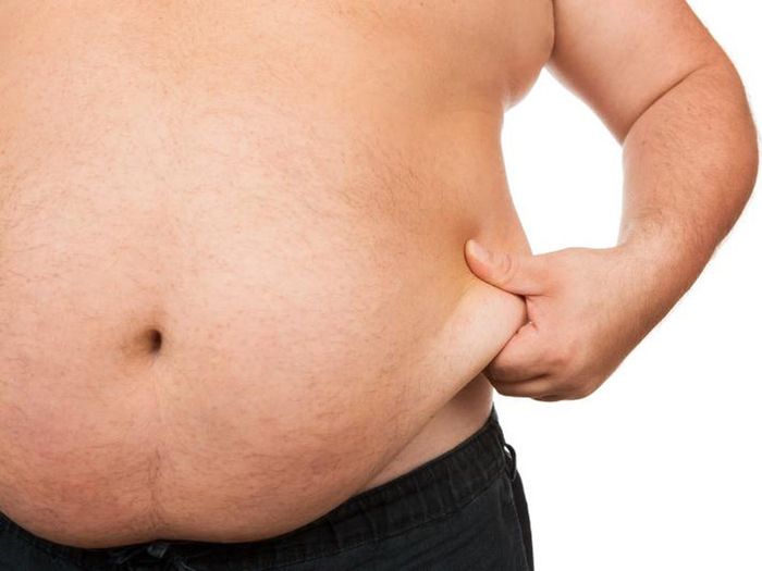 Nam giới mắc vô sinh có thể dẫn đến tăng cân.
