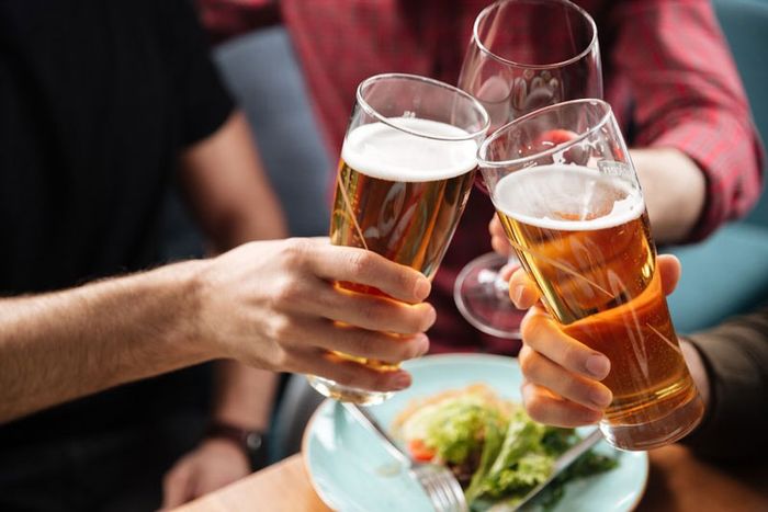 Bia và rượu có thể làm tăng tình trạng khó thở và mệt mỏi đối với những người mắc bệnh phổi.
