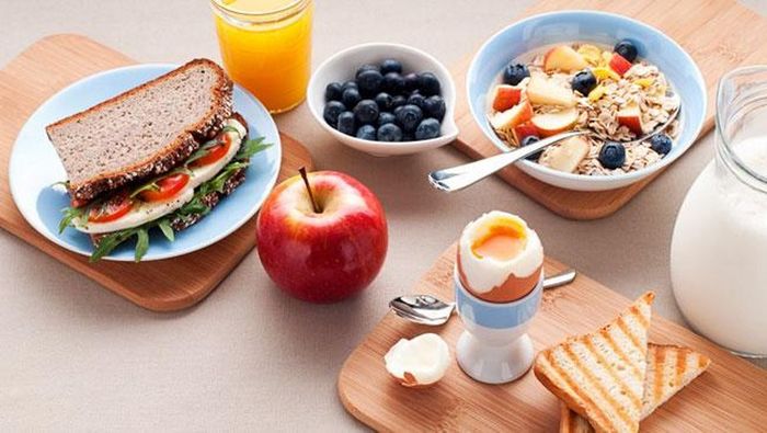 Mẹo hết buồn ngủ bằng bữa sáng đầy đủ