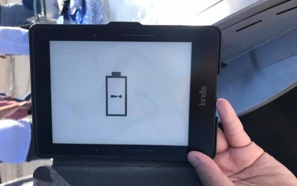 Nguyên Nhân Kindle Hiện Pin Chấm Than