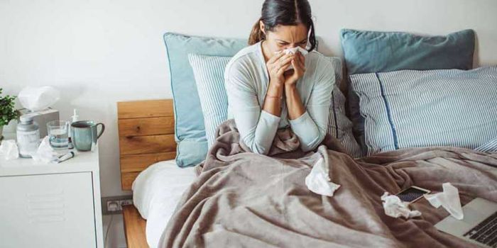 Bệnh nhân có các dấu hiệu tương đối giống với cảm lạnh.