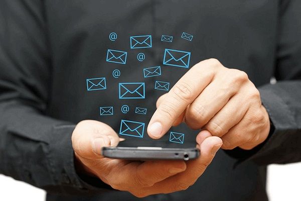 Lợi ích của việc sử dụng tin nhắn chăm sóc khách hàng quen