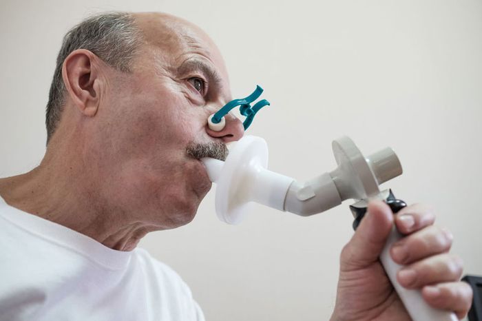 Hãy đến các cơ sở y tế đáng tin cậy để được hỗ trợ đo chức năng hô hấp theo đúng kỹ thuật và có kết quả chính xác.