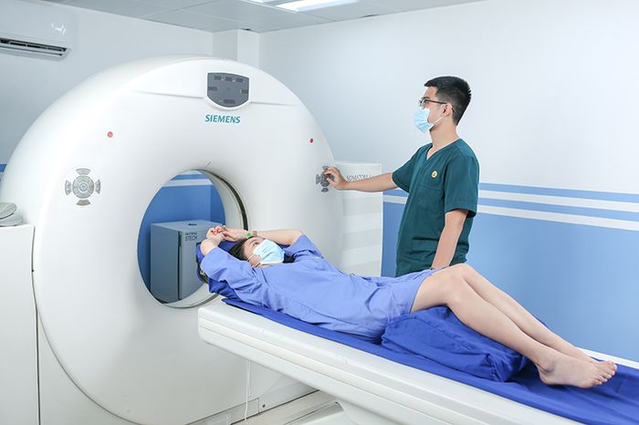 Chụp hình CT của phổi là một phương pháp chẩn đoán tiên tiến giúp hình dung rõ hơn về các tổn thương trong phổi
