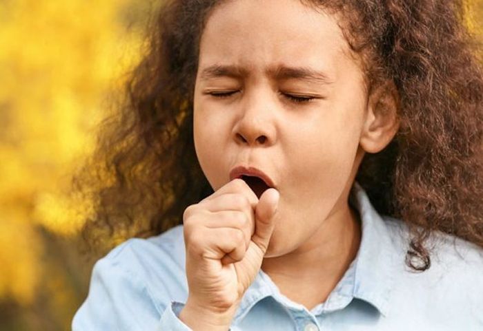 Hãy cách ly trẻ khi trẻ có các dấu hiệu của bệnh ho gà