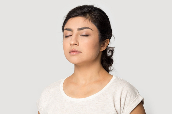 Phải làm gì khi gặp khó khăn trong việc thở? Hãy áp dụng kỹ thuật thở mím môi