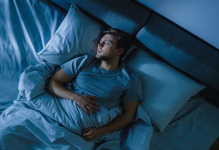 Bệnh nhân thường bị ngủ ngáy và thức giấc vào ban đêm