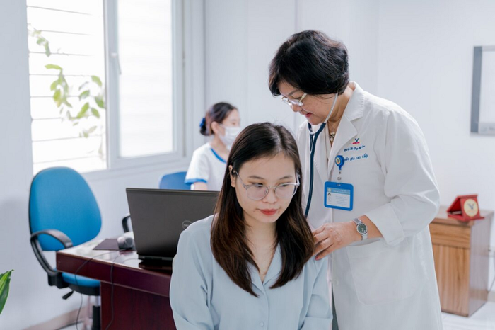 Đến khám chuyên khoa khi có các dấu hiệu nghi ngờ về viêm nhiễm đường hô hấp
