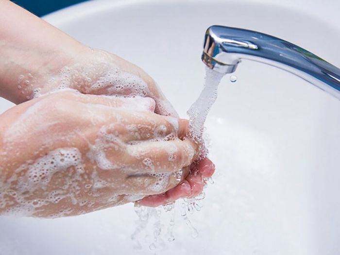 Rửa tay thường xuyên để đề phòng bệnh viêm nhiễm đường hô hấp