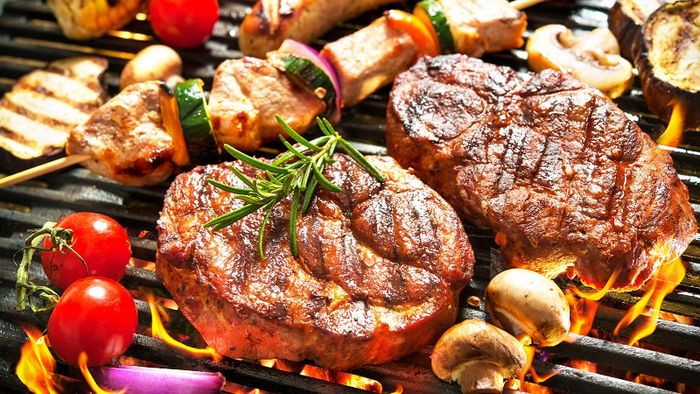 Thịt nướng là thực phẩm cần hạn chế đối với người mắc hen suyễn