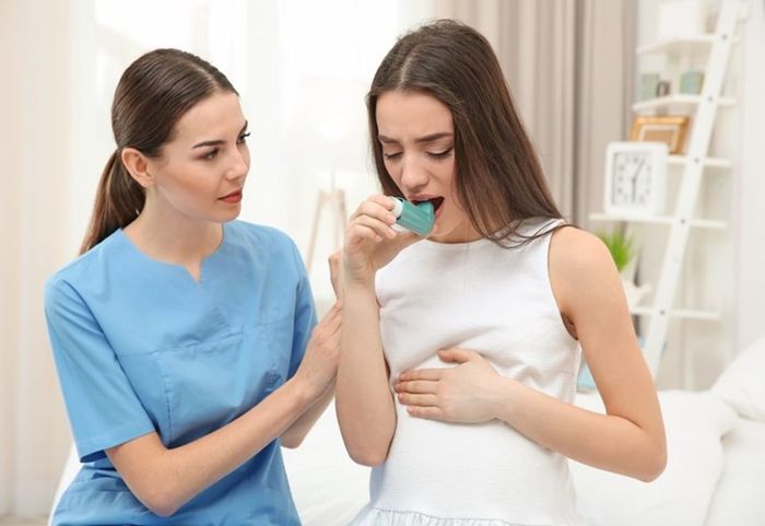 Phụ nữ mang thai mắc hen suyễn có thể gặp phải nhiều biến chứng nguy hiểm