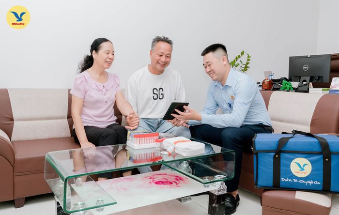 Dịch vụ lấy mẫu tại nhà của MEDLATEC được các khách hàng đánh giá cao và tin tưởng.