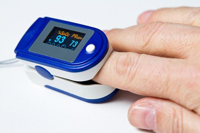 Cách sử dụng thiết bị đo chỉ số SpO2 đơn giản.