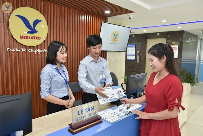 Khi đến Bệnh viện Đa khoa MEDLATEC, bạn sẽ được hưởng các dịch vụ ưu đãi hấp dẫn.