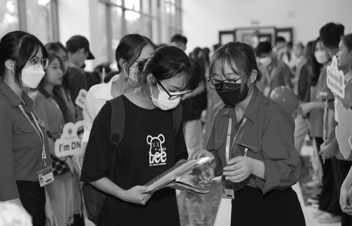 Cuộc Đời của Sinh Viên Mới Năm Nhất Sẽ Như Thế Nào?