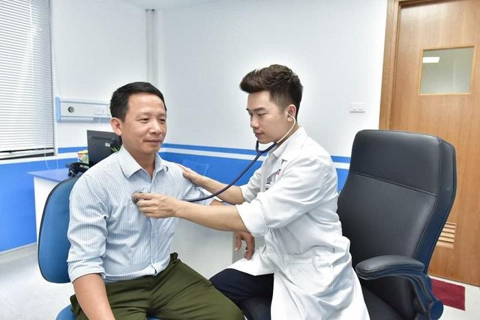 Việc nhận sự giúp đỡ từ bác sĩ chuyên khoa sẽ giúp bạn yên tâm hơn về tình trạng sức khỏe của mình