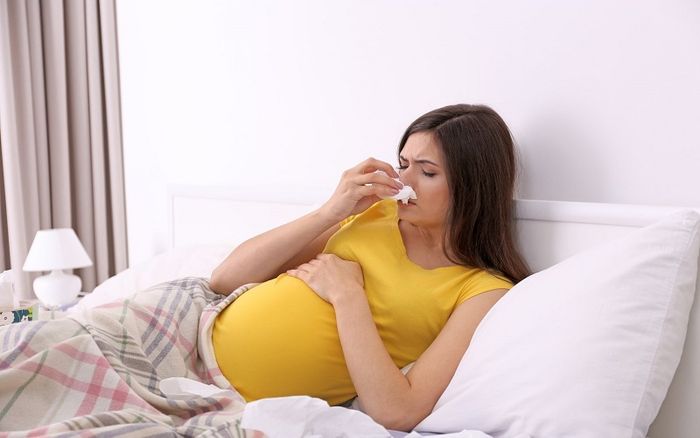 Trong quá trình mang thai, bạn cũng có thể gặp phải tình trạng chảy nước mũi