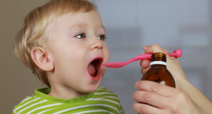 Có thể cho trẻ sử dụng thuốc ho, siro ho theo hướng dẫn của bác sĩ