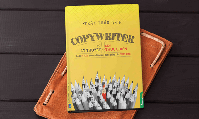 Top 10 cuốn sách để đặt gối dưới đầu cho một tương lai của Copywriter