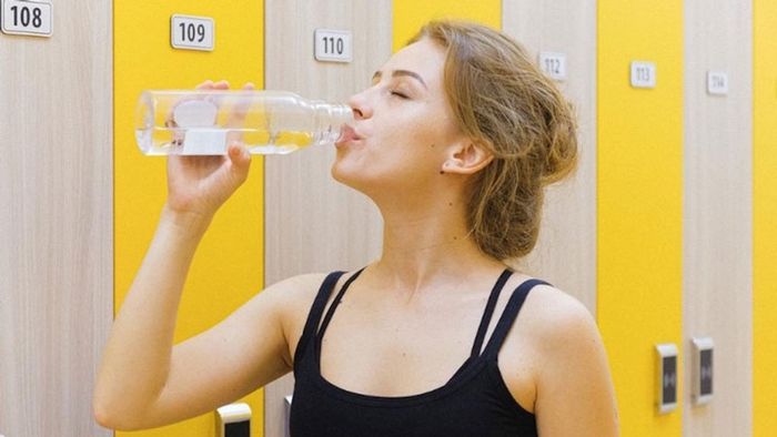 Uống nước luôn là biện pháp hiệu quả để kiểm soát hen suyễn
