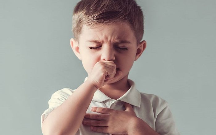 Tác động của ho kéo dài đối với chất lượng cuộc sống của trẻ