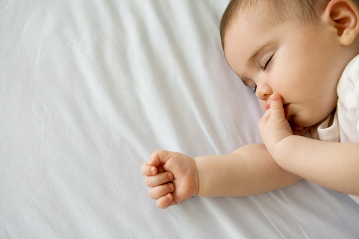 Trẻ mắc ho gà cần phải được cách ly để ngăn chặn việc lây nhiễm cho các trẻ khác.