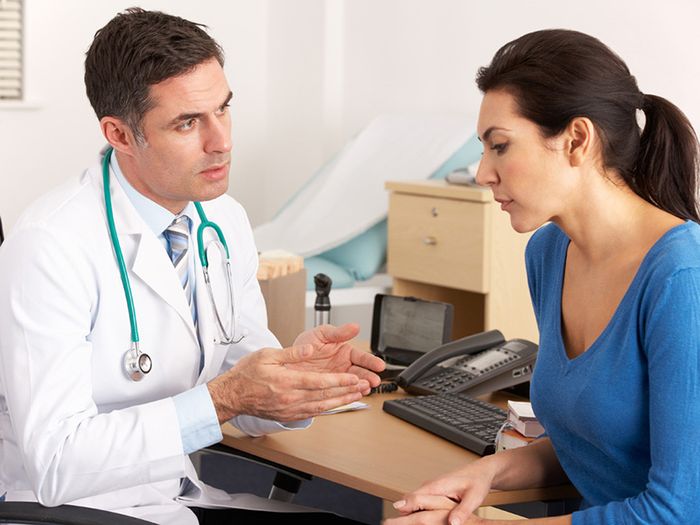 Trước khi tiến hành nội soi, người bệnh nên thông báo tình trạng sức khỏe và tiểu sử bệnh lý cho bác sĩ.